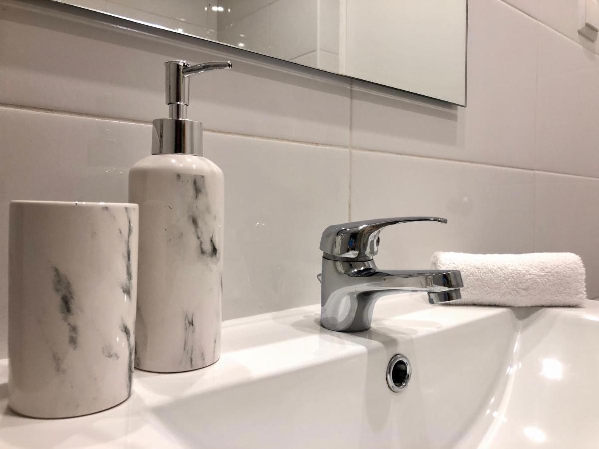 Cozy And Stylish Studio Apt Just 800M From The Beach - New On Booking! 阿尔布费拉 外观 照片